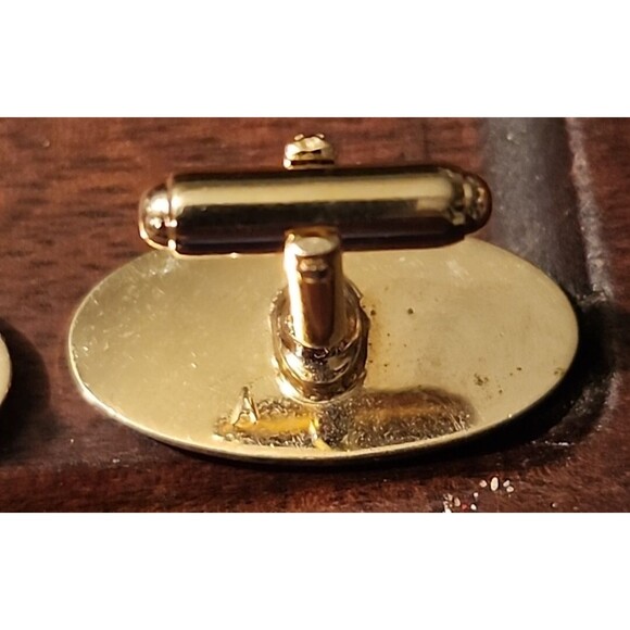 Vintage B Monogram Cufflinks – Silver-Tone Mother of Pearl Men’s Jewelry - Picture 5 of 6